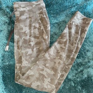 Womens camo lululemon joggers